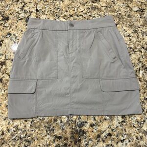 Athleta Trekkie  cargo  Skort Skirt Size 0 Color Galactic Grey Women